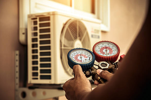Professional Hvac Maintenance technician working in Iona, FL